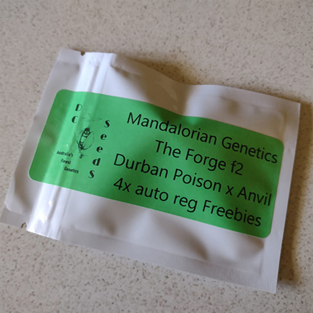 Fertiliser and seeds packaging bag